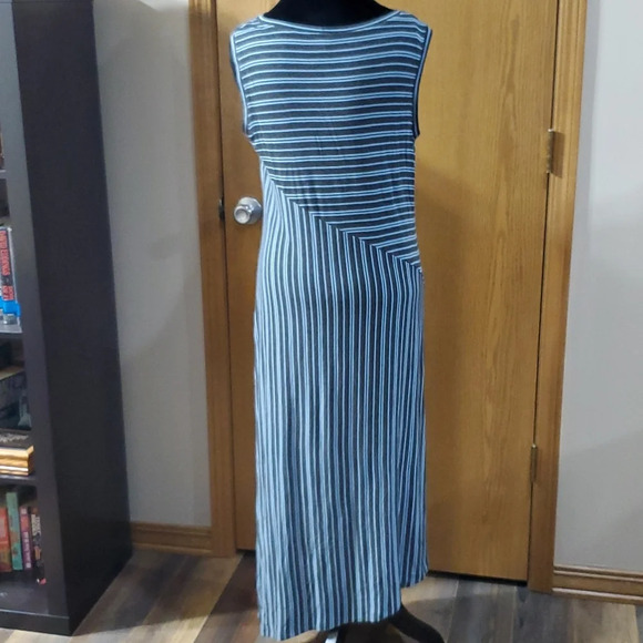Cabi stretch asymmetric striped t-shirt sleeveless maxi dress - Picture 4 of 7